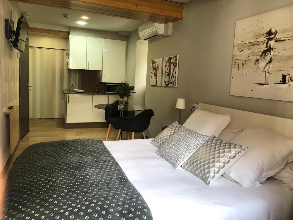 Nova Compostela Apartments Σαντιάγο ντε Κομποστέλα Εξωτερικό φωτογραφία