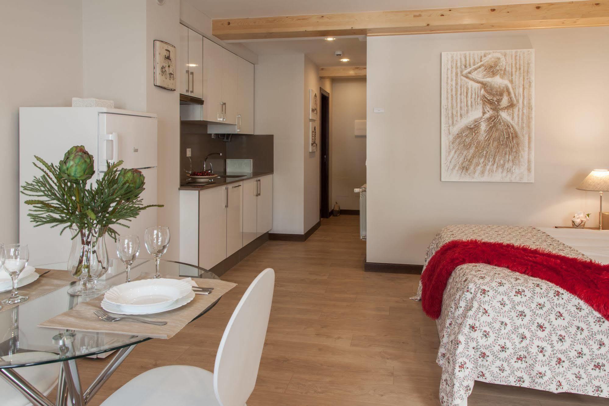 Nova Compostela Apartments Σαντιάγο ντε Κομποστέλα Εξωτερικό φωτογραφία